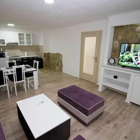 Garden Apartment